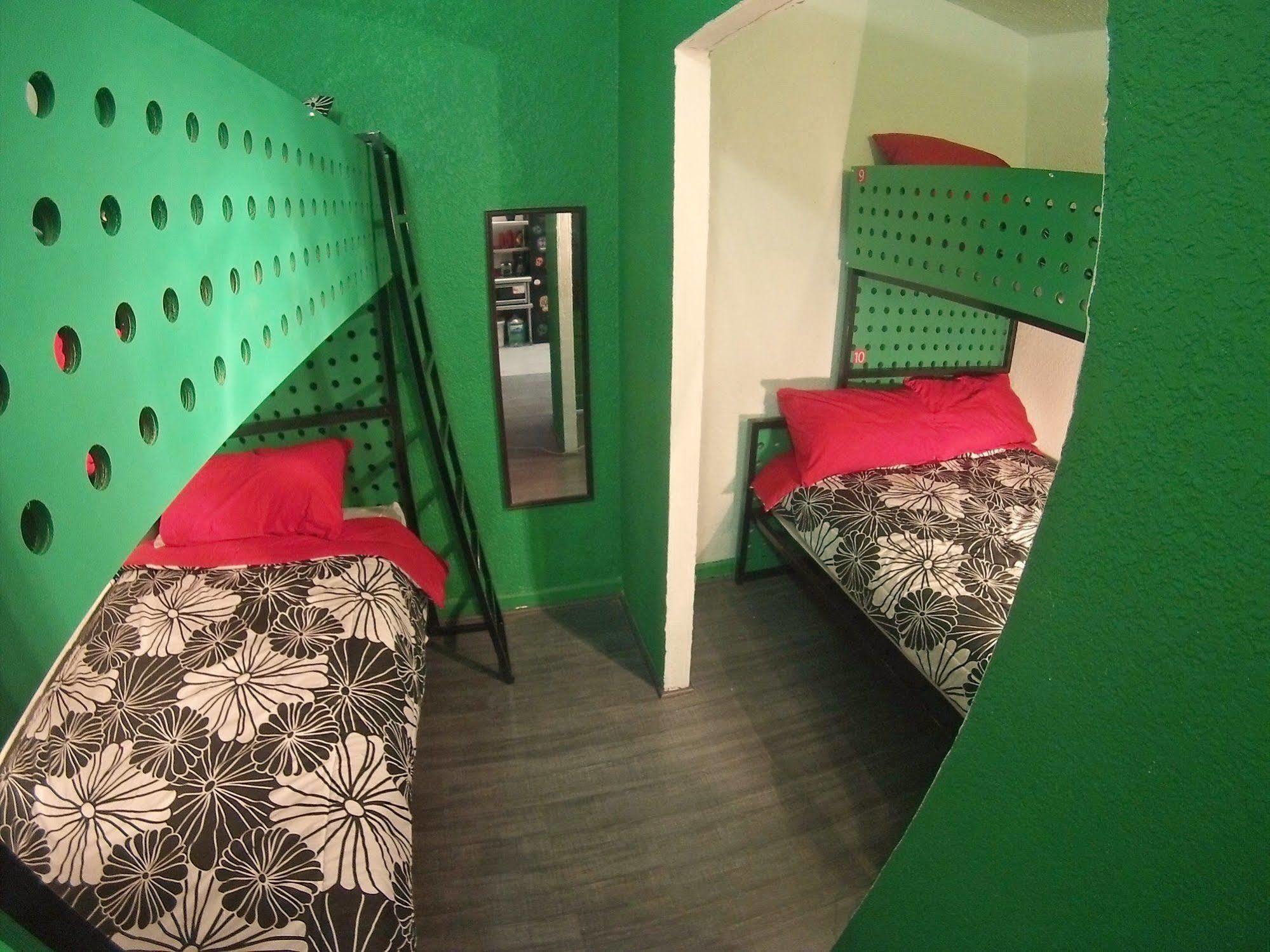 Roomies Hostel Roma เม็กซิโกซิตี้ ภายนอก รูปภาพ